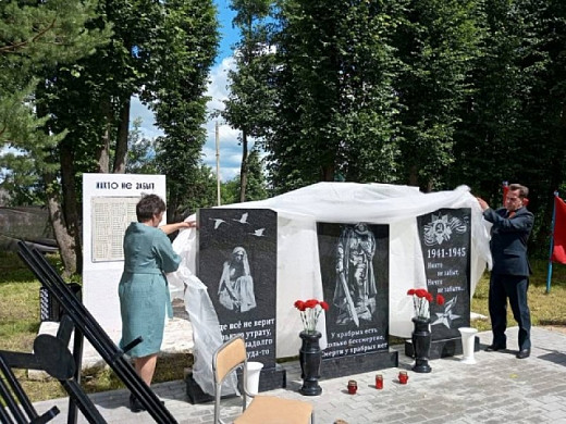 В селе Пустошь Шуйского района открыли памятник воинам-землякам